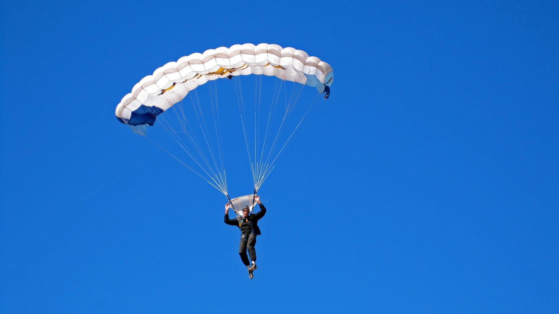 _老将带领奇才，战斗精神令人敬佩_，老将挂帅出征